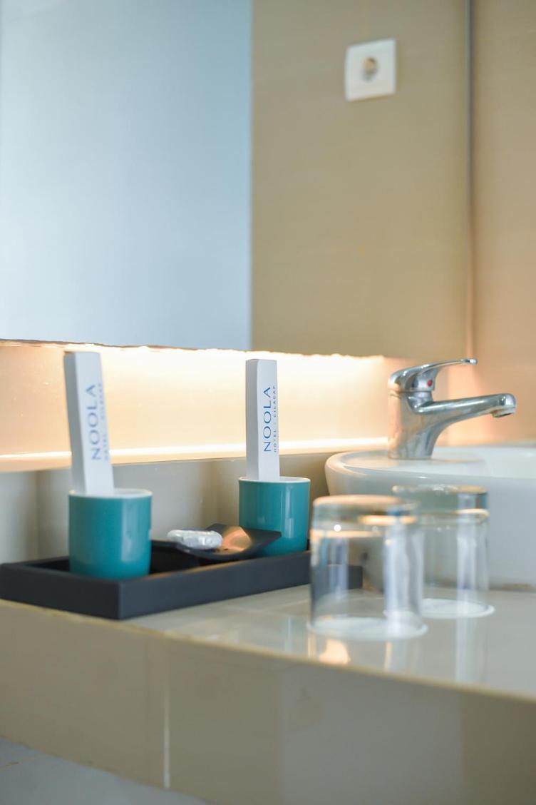 Noola Hotel Чилачап Екстериор снимка